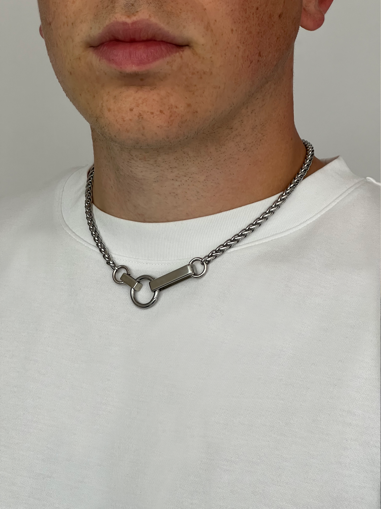 STAINLESS STEEL DOUBLE BAR NECKLACE